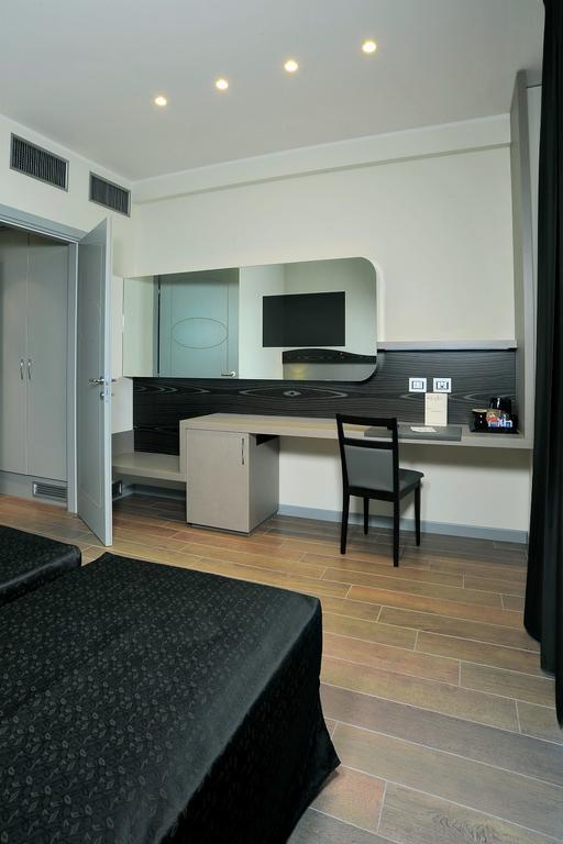 Grand Hotel Forli Phòng bức ảnh